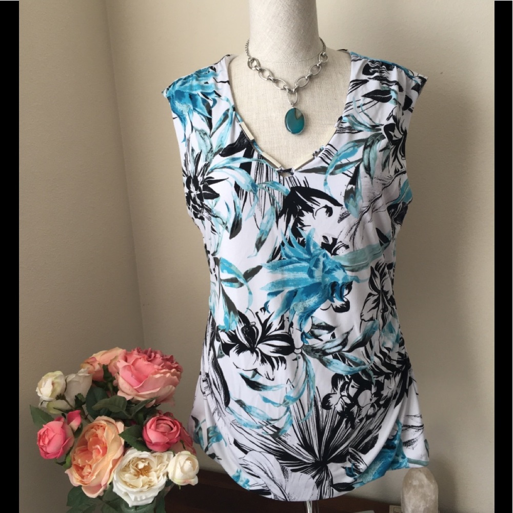 White House Black Market knit top w/metal accent